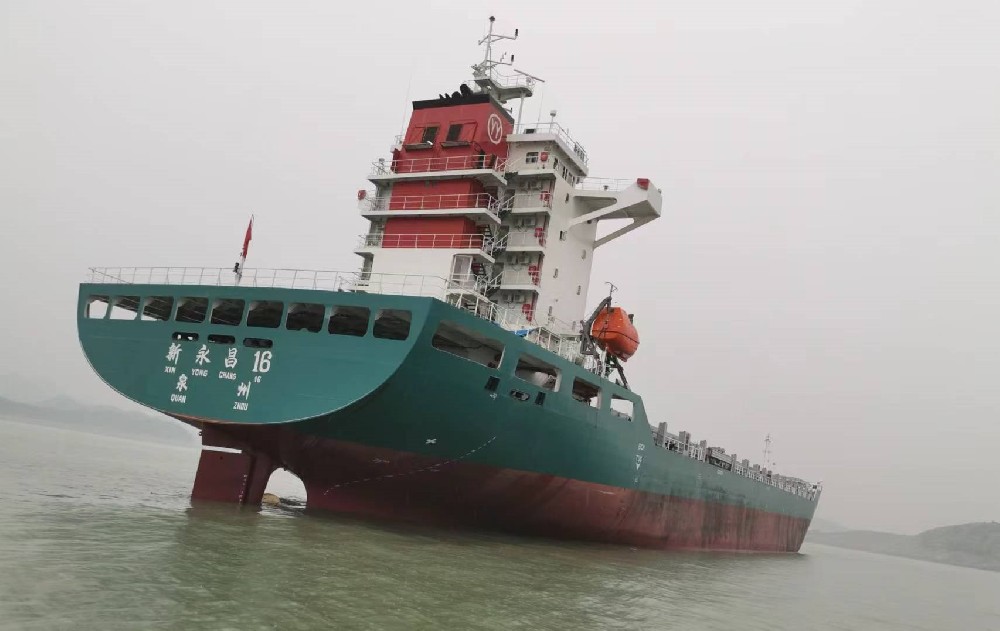 新永昌16 1113TEU 集装箱轮<br>XinYongChang16 1113TEU Container Ship